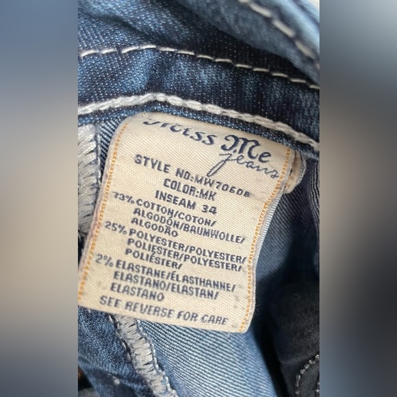 Miss Me Mid-Rise Boot Cut Denim Jeans with Rhinestone & Pearl Horse Shoe Pockets - Picture 2 of 9